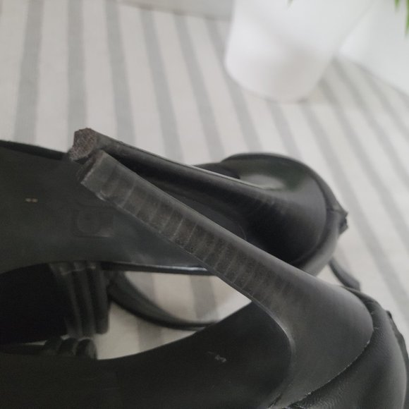 Joes Jean's Dexter Black Pumps - Picture 7 of 11